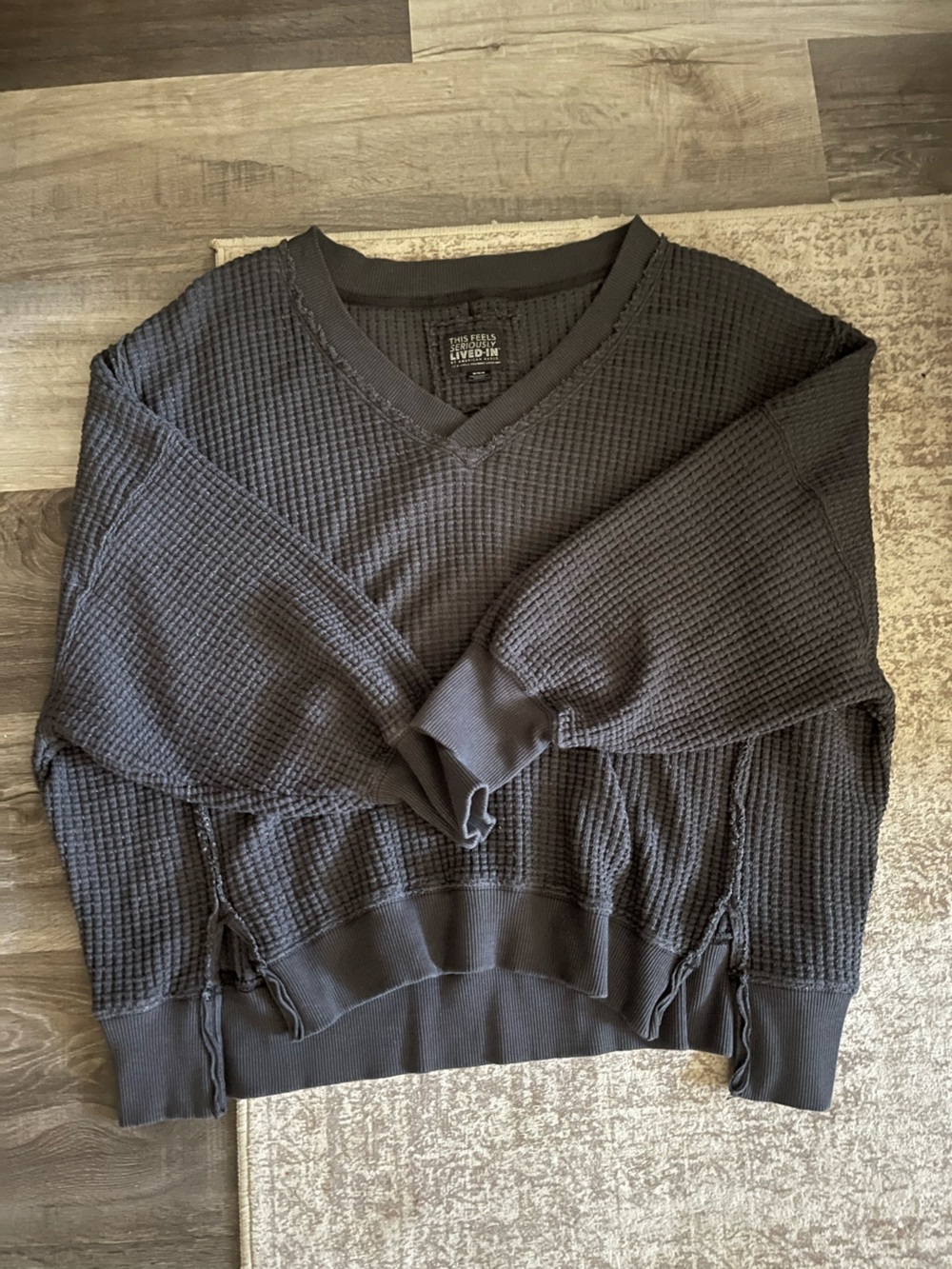 American Eagle Pullover